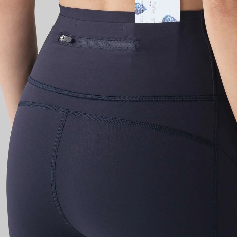 💙 Lululemon Pace Perfect Crop (17") Midnight Navy - Size 4 - Like New 💙 - Picture 3 of 10